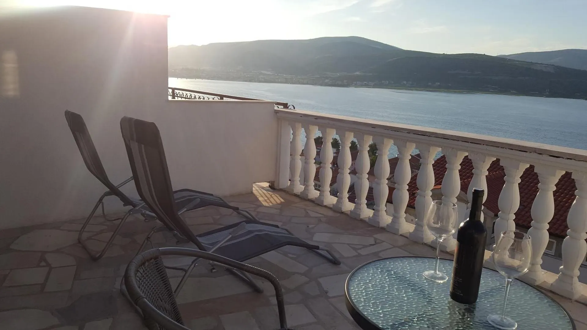 Apartments Zuzul - Trogir 0*,